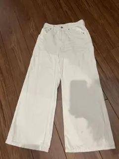 UNIQLOホワイト ワイドレッグデニム サイズ6