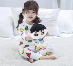 セール！！クレヨンしんちゃんパジャマ　ジュニア　ベビーキッズ　長袖長ズボン