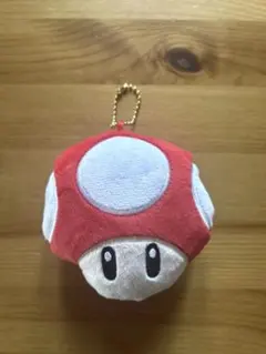 マリオ キノコ型ポーチ　景品　クレーンゲーム　新品　未使用　キーホルダーのサムネイル