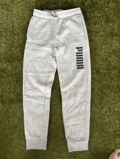 美品　PUMA 　裏起毛スウェットパンツ　11-12Y 152