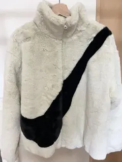 【未使用】タグ付き　Nike ファージャケット　ブルゾン　コート 中古・古着通販】NIKE (ナイキ) フェイクファージャケット