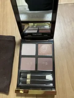 TOMFORD アイカラー　クォードプードル　31 スールサーブルのサムネイル
