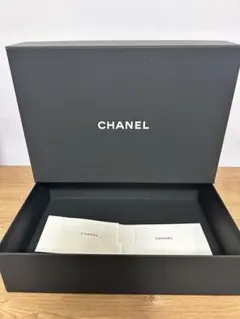 CHANELチェーンウォレット用　ギフトボックス ホワイトカメリアリボン付き