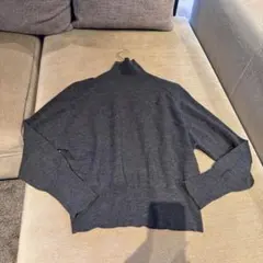 BEIGE, ベイジ　タートルネック　カシミヤニット　グレーのサムネイル