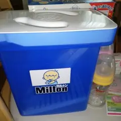 Milton 消毒ケースとPigeon 哺乳瓶2本セット
