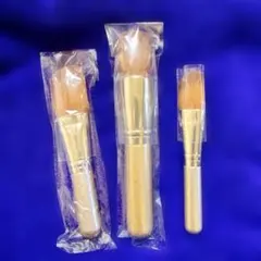 【新品】ONLY MINERALS メイクブラシ3本セットのサムネイル
