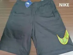 NIKE ショートパンツ ブラック アニマル柄スウッシュのサムネイル