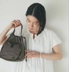 【R.good(アールドットグッド)】コンパクトナイロンスクエアバッグ