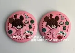 くまのがっこう　刺繍缶バッジ　ジャッキーとねこ　　ロンパース