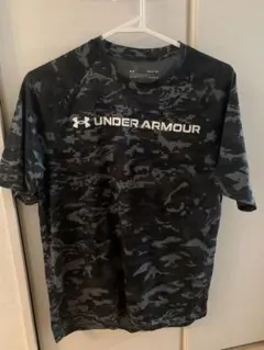 UNDER ARMOUR カモフラージュ Tシャツ SM