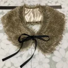 更に更に値下げしました‼︎ 付け襟フェイクファー黒リボン未使用に近いです。