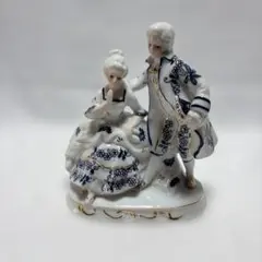陶器製 フィギュア 女性と犬 ブルー＆ホワイト - メルカリ