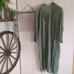 グリーン色　ロングワンピースシャツ