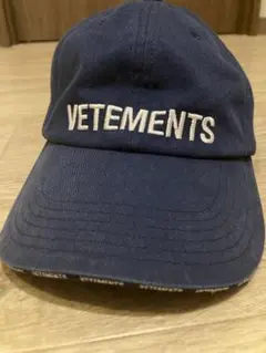 【VETEMENTS】Reebokコラボ　キャップ
