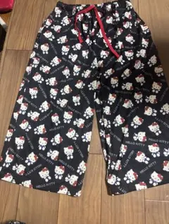 ハローキティ　パンツ　アベイル