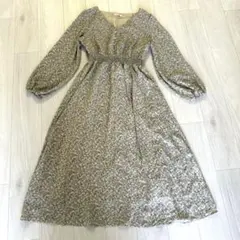 アースミュージック&エコロジー　小花柄ワンピース/F