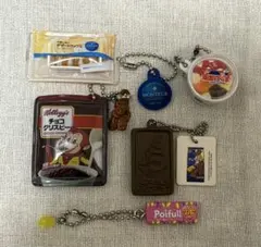 ミニチュアガチャガチャお菓子セットキーホルダー