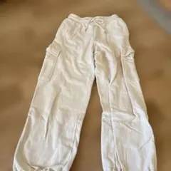 UNIQLO アイボリー カーゴパンツ