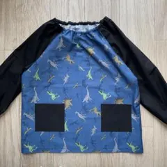 ハンドメイド☆こどもスモック120〜130センチ　くすみブルー恐竜柄