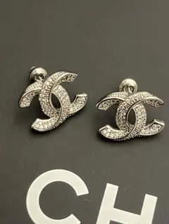ピアス