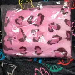 CECIL McBEE ROSE FAN FAN 毛布