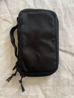 「WKD/ER」トラベルポーチ