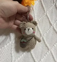 ちっちゃなあみぐるみ⭐︎お出かけくまちゃん⭐︎ポシェット⭐︎いちご入りのサムネイル