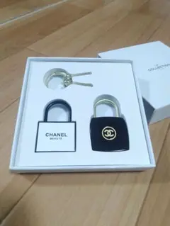 シャネル　ラ コレクション　ノベルティ カナデ　南京錠　CHANEL