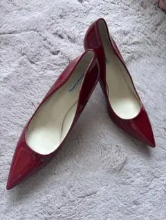 赤 パンプス