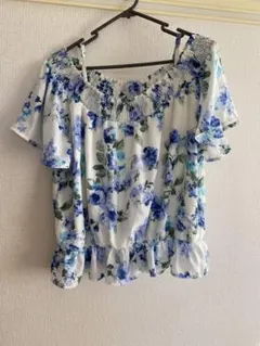 フラワープリント オフショルダー Tシャツ Mサイズ