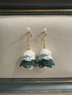 クリスマスツリー型イヤリング