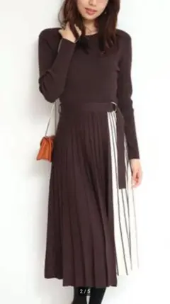 JUSGLITTY 配色プリーツ ニットワンピース