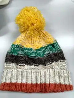 カラフルニット帽 ポンポン　ボーダー　ビーニー　カワイイ　ポップ　フォークロア