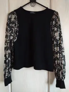 美品マロリーブラック❋リバティ❋トップス