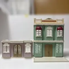 シルバニアファミリー　緑の屋根のおうち Amazon.co.jp: シルバニアファミリー お家 緑の丘のすてきなお家 ハ-35