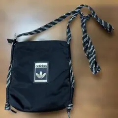 完売品　アディダスオリジナルズ　スモールアイテムバック