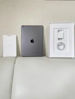 【極美品】Apple iPad 第8世代 128GB スペースグレイ