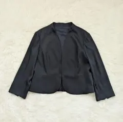 高級 SOIRDOLCE 東京ソワール 光沢 ノーカラージャケット ペプラム