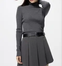 【新品】Uniqlo メリノリブタートルネックセーター タグ付け