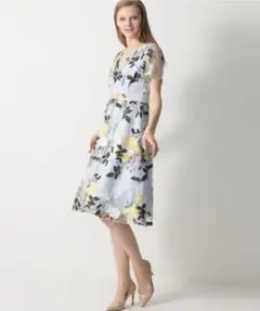 GRACE CONTINENTAL ローズ刺繍フレアワンピース