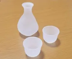 ガラス製徳利と杯セット