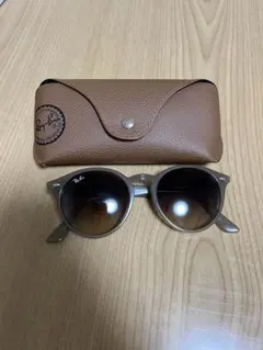 Ray-Ban ベージュ サングラス ケース付き 美品】Ray-Ban クリーム色 サングラス ケース付き - メルカリ