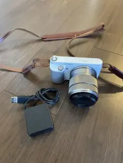 SONY NEX-F3ミラーレス一眼カメラのサムネイル