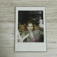 LESSERAFIM ユンジン　インスタントフォト　チェキ