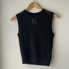 ユニクロ　メッシュタンクトップス　重ね着　レイヤード