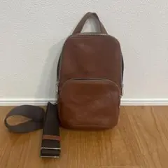 美品】タケオキクチ ボディバッグ ライトブラウン 合成皮革 ゴールド 