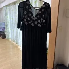ブラック 花柄刺繍 ロングドレス