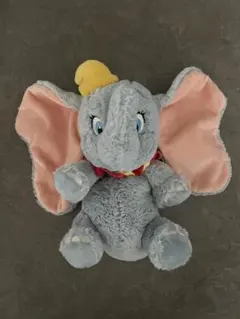 ディズニーリゾート限定ダンボぬいぐるみ型ペンケースのサムネイル