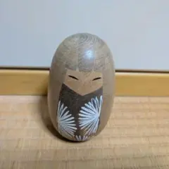 創作こけし 卵型 木彫り 伝統工芸品　一雪　12cmのサムネイル