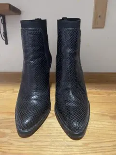 パイソン柄 ブラック ブーティ ショートブーツ